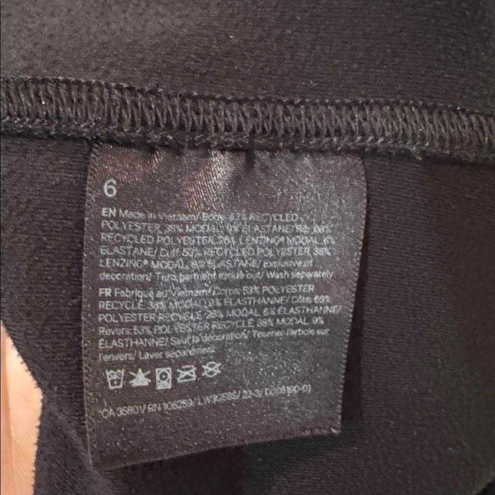 Lululemon Grey Cropped Jacket - image 6